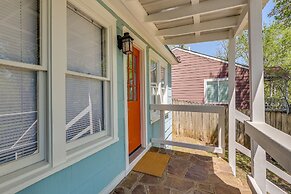 Vibrant Fayetteville Home - Walk Downtown!