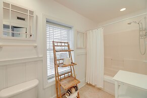 Atlantic Beach Condo - Walk to Beaches!