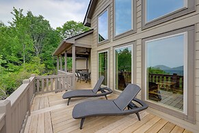 Blue Ridge Mountains Cabin w/ Hot Tub & Fire Pit!