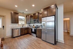 Hot Tub & Fire Pit: Blue Ridge Mtn Cabin!