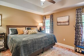 Charming Arkansas Retreat w/ Deck, Near Downtown!