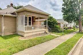 Cozy Ohio Retreat w/ Fire Pit & Charcoal Grill!