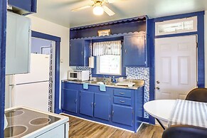 Cozy Ohio Retreat w/ Fire Pit & Charcoal Grill!