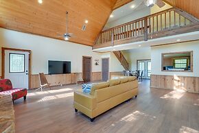 Pet-friendly Jefferson Home Near Lake O the Pines