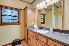 Pet-friendly Jefferson Home Near Lake O the Pines