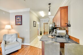 Auburn Retreat w/ Balcony - Walk to Campus!