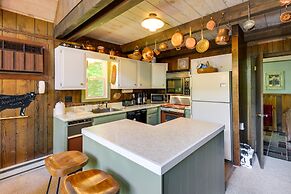 West Dover Home - Steps to Mount Snow Resort!