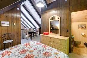 West Dover Home - Steps to Mount Snow Resort!