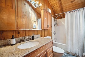 Wilmington Vacation Rental Near Hiking and Skiing!