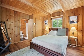 Wilmington Vacation Rental Near Hiking and Skiing!