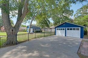 WFH Friendly: Abode w/ Balcony in Columbus!