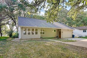 Waterfront Spirit Lake Vacation Rental w/ Dock!