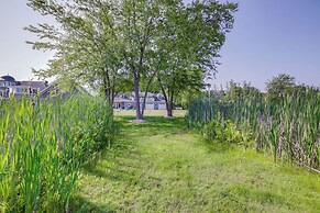 Waterfront Jackson Mansion: Patio, Grill, Dock!