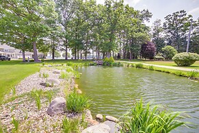 Jackson Lakefront Getaway w/ Balcony, Dock Access