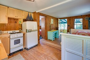 Hawthorne Retreat w/ Casita + Lake Winnott Access!