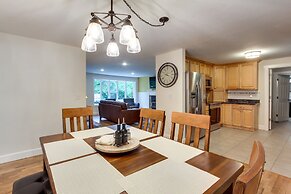 Charming Oregon Home w/ Private Pickleball Court!