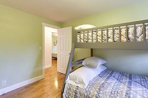 Charming Oregon Home w/ Private Pickleball Court!