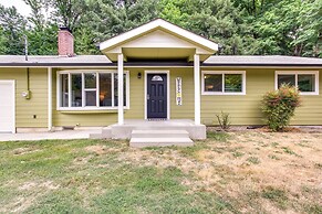 Charming Oregon Home w/ Private Pickleball Court!