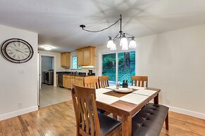 Charming Oregon Home w/ Private Pickleball Court!