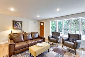 Charming Oregon Home w/ Private Pickleball Court!