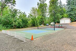 Charming Oregon Home w/ Private Pickleball Court!