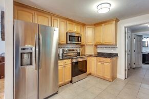 Charming Oregon Home w/ Private Pickleball Court!