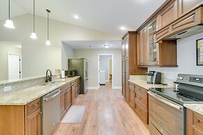 Hawthorne Vacation Rental w/ Access to Cue Lake