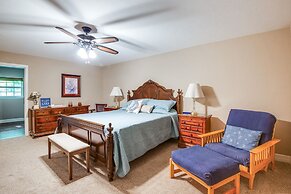 Hawthorne Vacation Rental w/ Access to Cue Lake