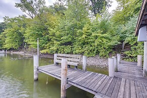 Riverfront Appleton Home With Pool & Boat Dock!