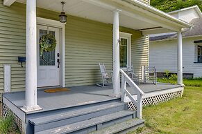 New York Vacation Rental w/ Covered Porch