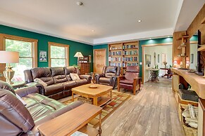 'lockes Glen' - Lakefront Geneva Getaway w/ Dock!