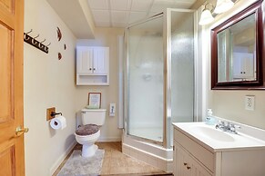 'lockes Glen' - Lakefront Geneva Getaway w/ Dock!