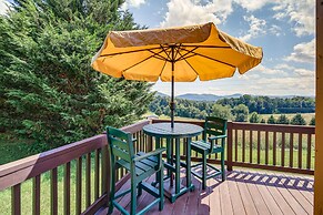 Wraparound Deck & Hot Tub: Blue Ridge Mtn Cabin