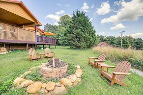 Wraparound Deck & Hot Tub: Blue Ridge Mtn Cabin