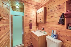 Wraparound Deck & Hot Tub: Blue Ridge Mtn Cabin