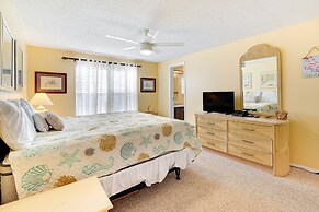 Surfside Beach Home w/ Community Perks Near Ocean!