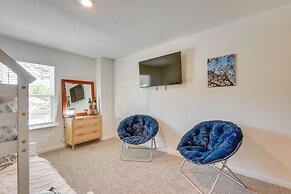 Spacious Freeport Home w/ Deck & 2 Living Areas!