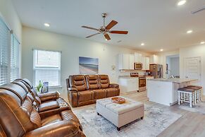 Spacious Freeport Home w/ Deck & 2 Living Areas!