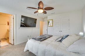 Spacious Freeport Home w/ Deck & 2 Living Areas!