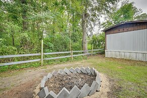 Eufaula Retreat: Community Pool & Screened Porch!
