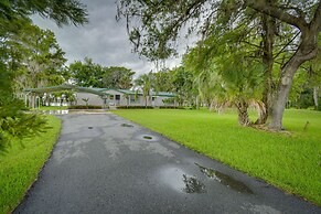 Waterfront Georgetown Retreat on Lake George!