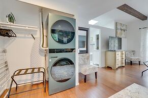 Kenmore Retreat w/ Shared Hot Tub - 1 Mi to Lake!