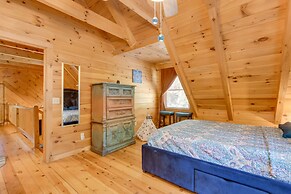 Cabin w/ Hot Tub + Fishing Pond in Del Rio!