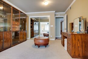 Luxury Sacramento Area Home ~ 13 Mi to Downtown