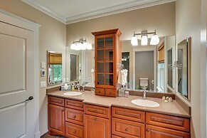 Stockbridge Retreat w/ Pool & Hot Tub!