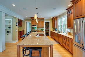 Stockbridge Retreat w/ Pool & Hot Tub!