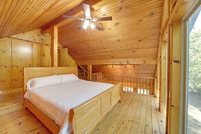 Lake Eufaula Retreat w/ Boat Slip & Fireplace!