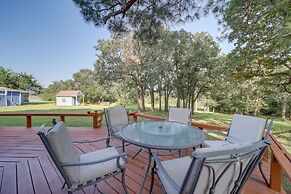 Lakefront Keystone Lake Gem: Kayaks, Deck & Grill