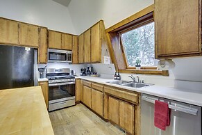 The Abby Cabin: Restful Running Springs Retreat!