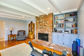 Whittier Vacation Rental: Close to Hiking Trails!